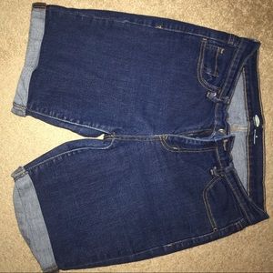 Size 6 Old Navy midi shorts